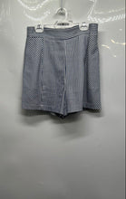 Load image into Gallery viewer, BCBGMAXAZRIA Womens White Blue Striped Back Zip Chino Shorts Size XS