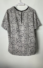 Load image into Gallery viewer, DKNY Womens Black White Paisley Printed Lace Short Sleeve Blouse Top Size XL