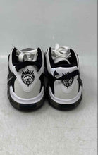 Load image into Gallery viewer, Nike Kids LeBron Witness 7 White Black Low Top Lace-Up Sneaker Shoes Size 4.5Y