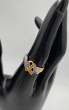 Load image into Gallery viewer, Unbranded Fashion Women's Ring Weight 4.0g (NCL)