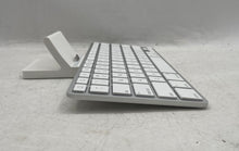 Load image into Gallery viewer, Apple iPad Model A1359 White Portable Standard Keyboard Dock Not Tested