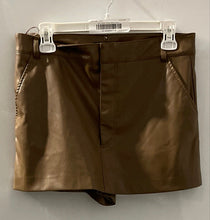 Load image into Gallery viewer, Zara Womens Brown Flat Front Slash Pockets Chino Shorts Size Large