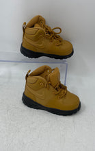 Load image into Gallery viewer, Nike Unisex Baby Manoa BQ5374-700 Brown Leather Lace-Up Ankle Booties Size 6C