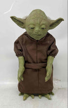 Load image into Gallery viewer, Hasbro Star Wars Call Upon Yoda Interactive Talking Jedi Master Action Figure