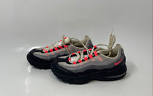 Load image into Gallery viewer, Nike Kids Air Max 95 Multicolor Low Top Lace-Up Sneaker Shoes Size 2.5Y