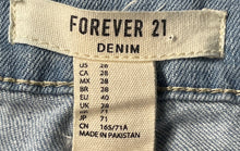 Load image into Gallery viewer, Forever 21 Womens Blue Medium Wash Pockets Denim Skinny Leg Jeans Size 28