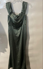 Load image into Gallery viewer, Lena Womens Green Off-The-Shoulder Front Slit Long Maxi Dress Size Medium