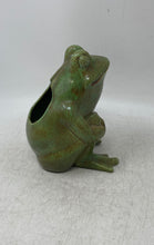 Load image into Gallery viewer, Engraved Green Home Decorative Collectible Frog Figurine
