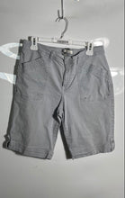 Load image into Gallery viewer, Gloria Vanderbilt Womens Gray Regular-Fit Utility Bermuda Shorts Size 10