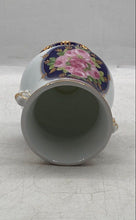 Load image into Gallery viewer, Presentti Italy Style Gold Collection Fine Porcelain Floral Vase Collectible