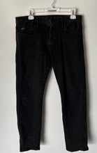 Load image into Gallery viewer, Armani Exchange Mens Black Denim Dark Wash Mid-Rise Stretch Straight Jeans Sz 32