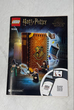 Load image into Gallery viewer, Lot Of 8 Pcs Lego Assorted Mix Of Building Instruction Manuals Booklets