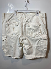Load image into Gallery viewer, Armani Exchange Mens White Cotton Flat Front Button-Fly Cargo Shorts Size 36
