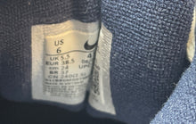 Load image into Gallery viewer, Nike Mens Air Monarch IV 416355-001 White Lace-Up Sneakers Shoes Size 6
