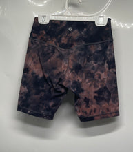 Load image into Gallery viewer, Lululemon Womens Black Beige Printed Activewear Athletic Shorts Size 4