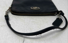 Load image into Gallery viewer, Coach Womens Black Pebbled Leather Zipper Inner Pockets Wristlet Wallet