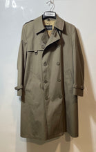 Load image into Gallery viewer, Pierre Cardin Mens Brown Long Sleeve Double-Breasted Trench Coat Size 33