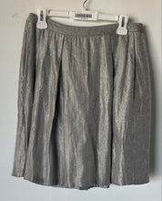 Load image into Gallery viewer, Nine West Womens Gray Pockets Back Zip Knee Length Pleated Skirt Size 10