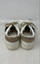 Load image into Gallery viewer, Vintage Havana Womens Grande White With Star Lace-Up Sneaker Shoes Size 6.5