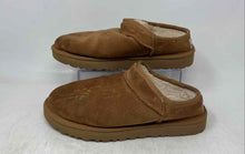 Load image into Gallery viewer, UGG Womens Classic Slipper Brown Suede Round Toe Slip-On Slippers Size 9