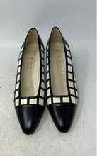 Load image into Gallery viewer, Bruno Magli Womens White & Black Striking Windowpane Grid Pump Heels Size 40