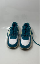 Load image into Gallery viewer, Nike Unisex Kids Air Max 90 Green White Leather Lace-Up Sneaker Shoes Size 5Y
