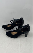 Load image into Gallery viewer, Giani Bernini Womens Velmah Black Suede Mary Jane Pump Heels Size 11M