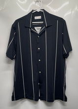 Load image into Gallery viewer, Zara Mens Black White Striped Spread Collar Short Sleeve Button-Up Shirt Size L
