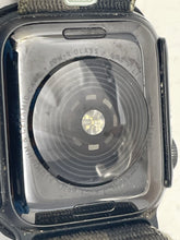 Load image into Gallery viewer, Apple Watch Serie SE 40mm Power On / Locked For Parts (NCL)