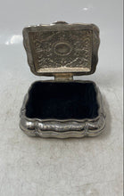 Load image into Gallery viewer, Vintage Silver-Tone Swirl Engraved Hinged Lock Lined Square Shape Jewelry Box