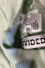 Load image into Gallery viewer, Divided Womens Green Sweater Size M