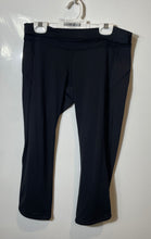 Load image into Gallery viewer, Lululemon Womens Black Elastic Waist Pull-On Sports Cropped Leggings Size 6