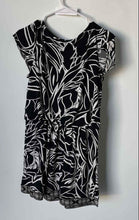 Load image into Gallery viewer, Alfani Womens Black White Floral Short Sleeve Round Neck Mini Dress Size SP