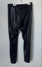 Load image into Gallery viewer, Express Womens Black Snakeskin Print Regular Fit Pull-On Ankle Leggings Size S