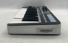 Load image into Gallery viewer, Samson Graphite 25 Piano Keyboard Beat Machine USB MIDI Controller Not Tested