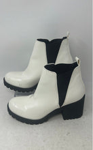 Load image into Gallery viewer, Dirty Laundry Womens Lisbon White Leather Pull-On Ankle Booties Size 6.5M