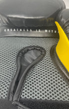 Load image into Gallery viewer, Everlast Elite Black Pro Style Adjustable Strap Training Boxing Glove With Case