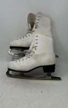 Load image into Gallery viewer, CCM Womens Pirouette White Faux Leather Lace-Up Figure Ice Skates Size 8