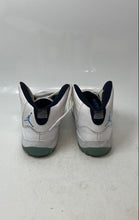 Load image into Gallery viewer, Nike Kids Air Jordan 11 Retro White Mid Top Lace-Up Sneaker Shoes Size 2.5Y