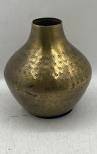 Load image into Gallery viewer, Antique Vintage Creative Co-Op DF2443 Gold Finish Metal Round Hammered Vase