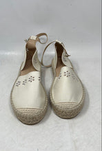 Load image into Gallery viewer, Olivia & Kate Womens Off White Cutout Floral Flat Espadrille Sandals Size 9M