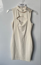 Load image into Gallery viewer, Guess Womens Beige Sleeveless Cut-Out Back-Zip Arita Bodycon Dress Size XS