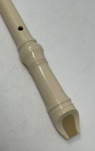 Load image into Gallery viewer, Yamaha YRS-24B Beige Plastic Baroque 3 Piece Key Of C Soprano Recorder With Bag