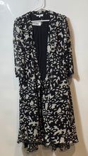 Load image into Gallery viewer, Suncoo Womens Black White Floral Print 3/4 Sleeve Tie Front Wrap Dress Size T1
