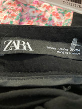 Load image into Gallery viewer, Zara Womens Black Button Front Pleated Long Length Maxi Skirt Size XS