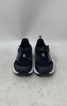 Load image into Gallery viewer, New Balance Kids Rave Run V2 ITRAVBW2 Black Hook & Loop Sneaker Shoes Size 7M
