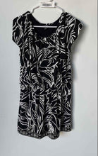 Load image into Gallery viewer, Alfani Womens Black White Floral Short Sleeve Round Neck Mini Dress Size SP