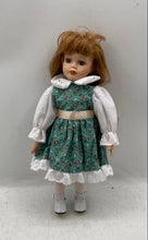 Load image into Gallery viewer, Heritage Mint Ltd 1997 Brown Hair Floral Dress Extra Outfit Doll W/Carrying Case