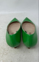 Load image into Gallery viewer, Zara Basic Womens Green Leather Pointed Toe Kitten Pump Heels Size EUR 41