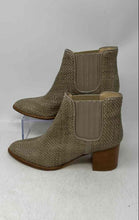 Load image into Gallery viewer, Amalfi By Rangoni Womens Light Brown Block Ankle Boots Size 6M